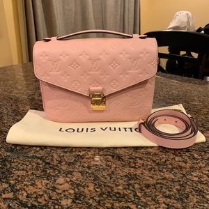 Louis Vuitton Pochette Metis Empreinte Leather